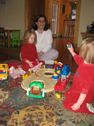 2005_12_25 Bethany playin with Cate and Jane.jpg